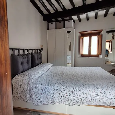 Semesterbostad Petite Maison Aramo